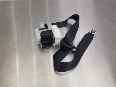 19 2019 TOYOTA CAMRY XSE FRONT BUCKET SEAT BELT RETRACTOR BLACK RIGHT PASSENGER Foto 1 de 4