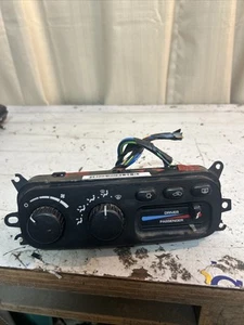 02-05 RAM 1500-3500 OEM DUAL HEATER CLIMATE CONTROL UNIT 2002- 2005 P55056323AC - Picture 1 of 11