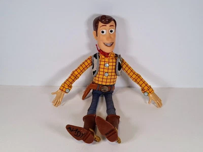 Figura de acción parlante Disney Pixar Toy Story Sheriff Woody Pull-String funcionando  Foto 1 de 4