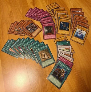 Vintage 1996 Yu-Gi-Oh Yugioh Playing Trading Cards Game Konami Kazuki Takahashi - Bild 1 von 7