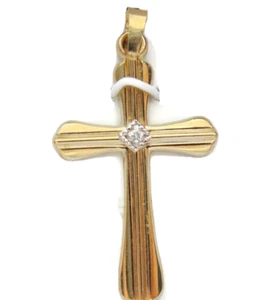 Colgante religioso de oro amarillo liso cruz de diamantes de 14 quilates - Imagen 1 de 2
