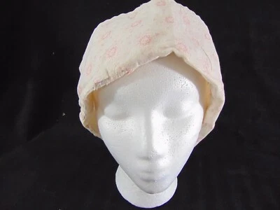 Gorra de cocina/tareas domésticas de 1900 - crema dimidad con estampado floral rosa - ENCANTADORA - VENTA Foto 1 de 4
