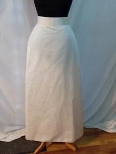 Wedding skirt ivory satin, size 8 - Picture 1 of 3