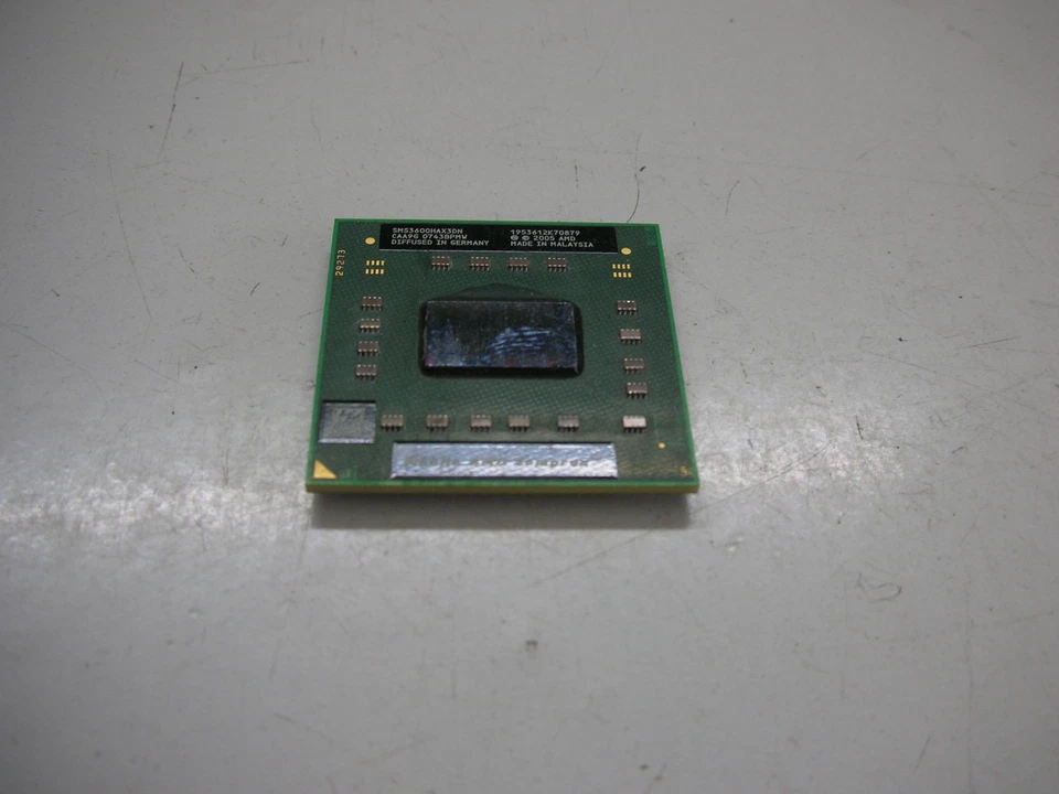 CPU AMD Sempron Móvil SMS3000BQX2LF Socket 754 - Imagen 1 de 1