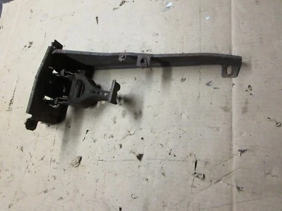 Ford Mustang 1965 66 capó cierre de pestillo soporte central Foto 1 de 4