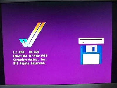 Kickstart ROM 3.1 (40.063) para Commodore Amiga 600 Licencia Nuevo 40 pines solamente