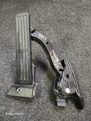 2013 Hyundai Elantra gas pedal Assembly OEM - Image 1 of 4