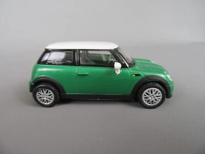 C219 Newray China Mini Cooper 2002 Green White Roof 1:43 - Image 1 of 4