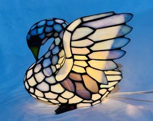 Lámpara de mesa estilo cisne blanco estilo Tiffany - Imagen 1 de 9