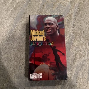 BRAND NEW Michael Jordans Playground VHS, 1991 FACTORY SEALED With Watermark - Foto 1 di 6