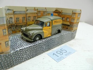 Corgi 1:43 Morris Minor Van Wiltshire Police Box 96855 (A) - Picture 1 of 5