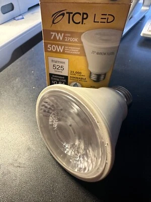 TCP LED PAR20  7W 2700K NARROW FLOOD DIMMABLE  (LOT  OF  4) - Image 1 of 4