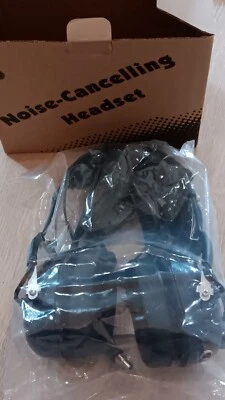 NOISE CANCELING  HEADSET - Image 1 of 3
