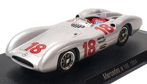 Atlas Editions 1/43 Scale 3128 009 - F1 Mercedes W196 #18 Fangio 1954 - Picture 1 of 5