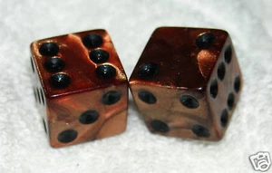 PAR DE DADOS DE COLOR COBRE METÁLICO - Imagen 1 de 1