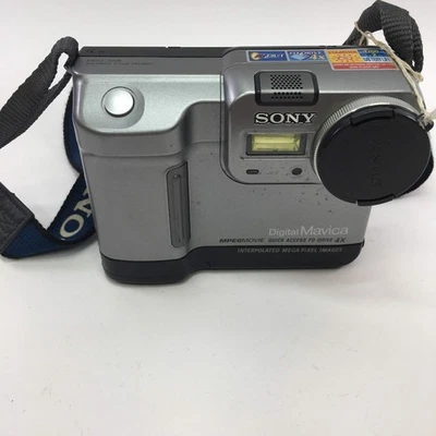 Sony FD83 Digital Still-Camera MVC-FD83 w Neck Strap - Image 1 of 4