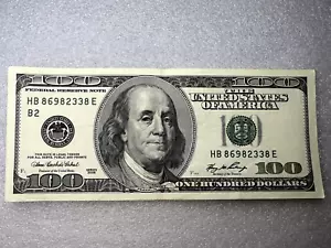 USA SERIES 2006 $100 DOLLAR BILL FEDERAL RESERVE NOTE HB86982338E VERY HIGH GRAD - Picture 1 of 2