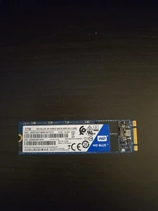 Western Digital WD Blue 3D NAND SATA, 1TB, M.2 2280, Internal SSD (WDS100T2B0B) - Photo 1/2