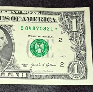 Billete de un dólar Star Note serie B elegante número de serie B04870821* 2021 - Imagen 1 de 7