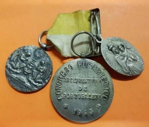 BILBAO 3 medals EUCARIST CONGRESS OF BISCAY 1943 1944 PORTUGALETE + TAPE - Picture 1 of 2