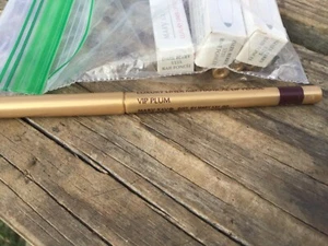 Mary Kay VIP PLUM Luxury Lip Liner Pencil .009 oz net wt NEW - Picture 1 of 1