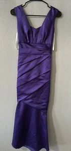 Vestido de sirena formal de noche de dama de honor púrpura talla 2 de David con cremallera trasera - Imagen 1 de 9