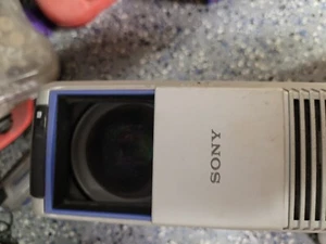 Sony VPL-PX1 Portable Projector Powers Up & Bulb Works - Picture 1 of 10