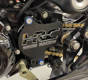 Cubierta de piñón HRC de aluminio Billet 2022+ Honda Grom MSX 125cc - Imagen 1 de 4