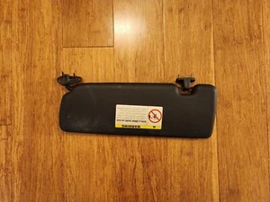 BMW E46 CONVERTIBLE PASSENGER SIDE SUN VISOR RIGHT 51168245086 Black M3 - Bild 1 von 5
