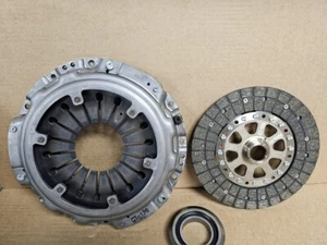 GENUINE AISIN 3 PCE CLUTCH KIT FOR LEXUS IS250 2008-13 AISIN KT-365 - Picture 1 of 5