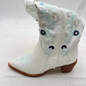 Cowboy Boots for Women - Cowgirl Western Mid Calf Boots with Embroidery,White - Picture 1 of 7