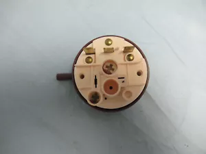 Frigidaire Dishwasher Pressure Switch 5304519296 (Lot #37) - Picture 1 of 5