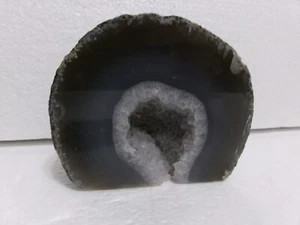 Natural Beautiful Blue Agate Cut GEODE CRYSTAL Calsedon Quartz Center - Picture 1 of 15