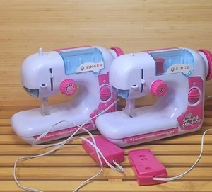 Two Working Singer EZ STITCH Chainstitch TOY SEWING MACHINES - Picture 1 of 5