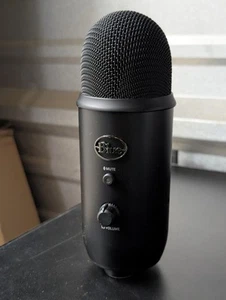 Blue Yeti Professional Condenser Microphone Black - Picture 1 of 6