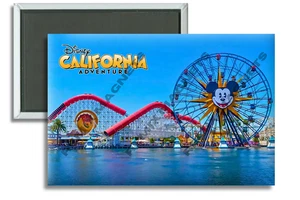 Calamita frigorifero 2" x 3" Disney California Adventure 2025 - Foto 1 di 3