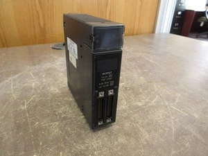 Módulo de salida GE Fanuc IC693MDL753D 12/24VDC 0.5A 32PT usado - Imagen 1 de 7