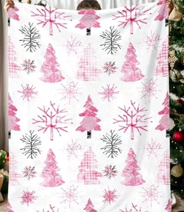 Christmas blanket Pink soft fleece Lightweight 50 inch by 60 inch Free Ship - Picture 1 of 1