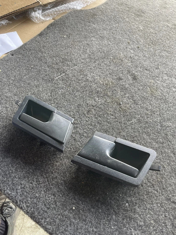 volkswagen transporter t4 Pair interior door handle vw 701837019a /20a - Image 1 of 4