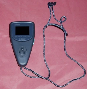 SONY WATCHMAN TV FDL-22 COLOR ANALOG WORKING TESTED W/BATTERIES AND CASE EX/NM - Picture 1 of 4