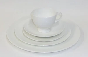 China de hueso blanco Wedgwood Inglaterra 1759 5 piezas Ajuste de lugar - Imagen 1 de 2