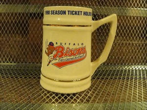 BUFFALO BISONS Baseball VINTAGE 1990 Season Ticket Holder Ceramic Mug Stein Beer