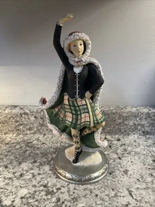 Christmas Celtic Dancer Statue 26cm Tall - Picture 1 of 8