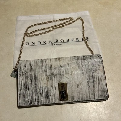 Sondra Robert's女式手拿包/手提包缎面外部  — 第 1/4 张图片