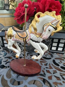 Franklin Mint El Tesoro del Carrusel Arte Caballo Melena de Oro William Manns 1988 - Imagen 1 de 11