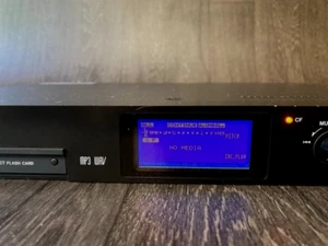 Tascam SS-R1 Solid State Stereo Recorder For Compact Flash Cards - Picture 1 of 4