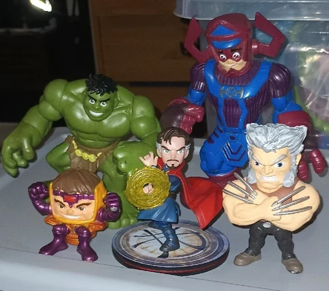 Marvel Super Hero Squad Lot Of 5 Figures...Galactus..Hulk Cover