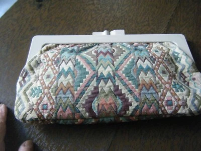 Bolso de mano de tapiz DECO de colección todos los días con marco Lucite forrado de algodón etiqueta Italia Foto 1 de 4