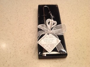 Very cute Silver Tone NIB White Heart  W/ Gems Bookmark   Cassiani Collection - Bild 1 von 10