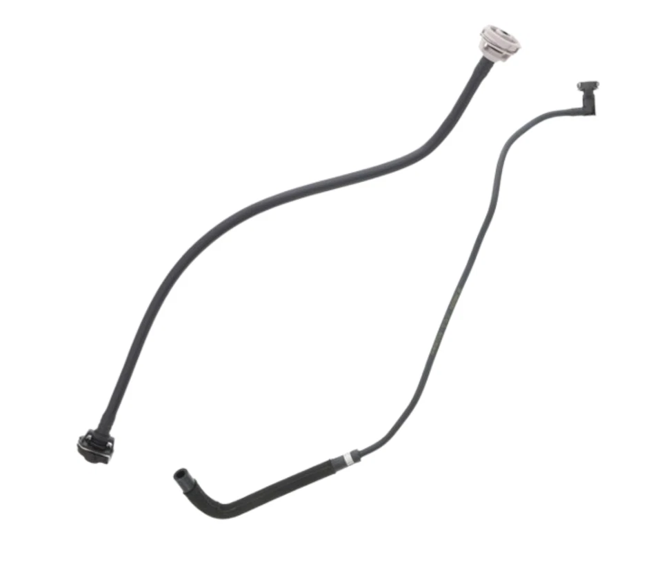 Передние и задние шланги расширительного бака охлаждающей жидкости для Audi A4 Quattro (2013–2015 гг.) - Изображение 1 из 1